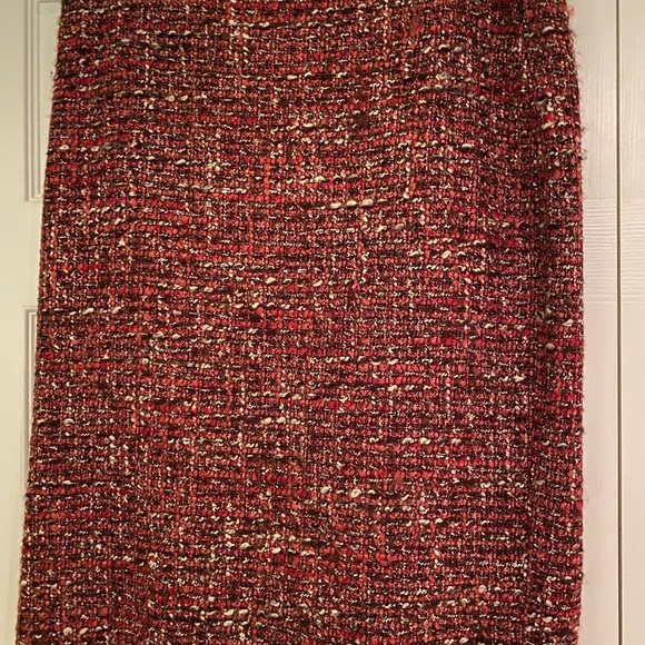 Skirts - Picture 3 of 4